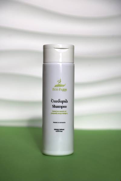 Shampoo based on Ostrich oil