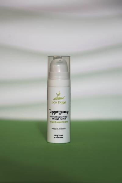 Ointment for skin around eyes