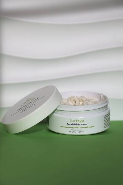 Cream-soap with ostrich oil and oat flakes