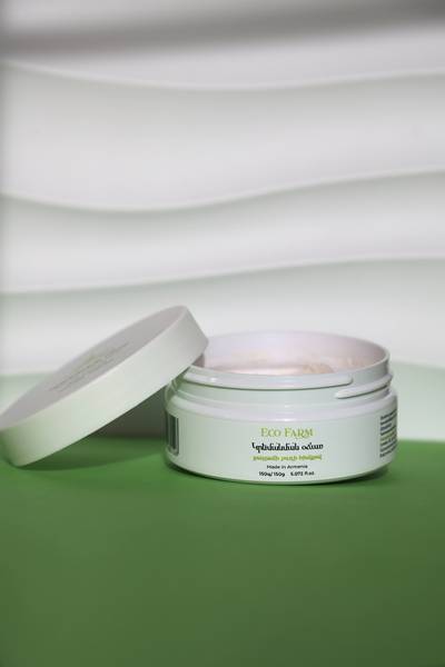 Cream-soap based on ostrich oil